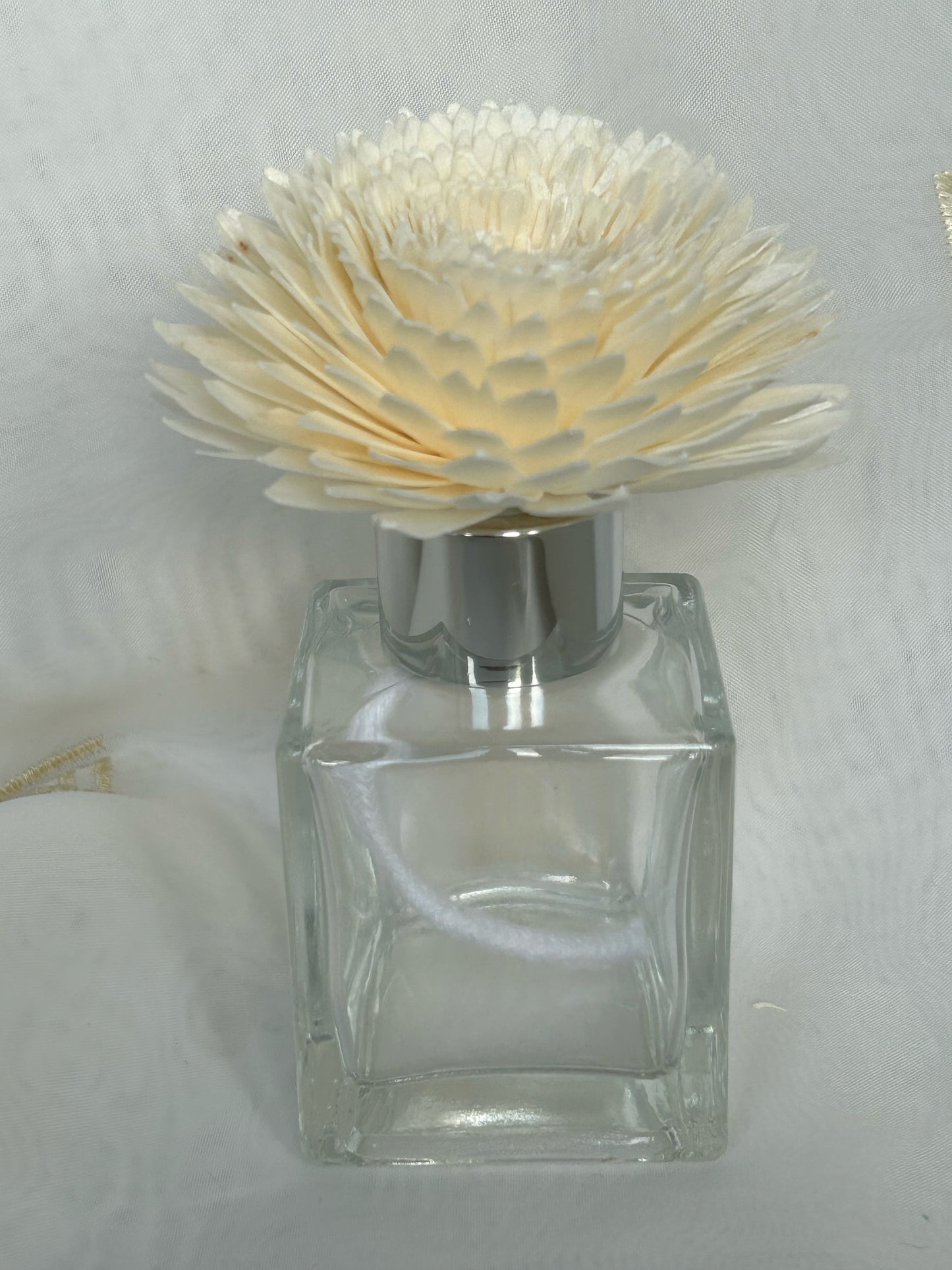 100ml Egyptian Amber Reed Diffuser - With Flower